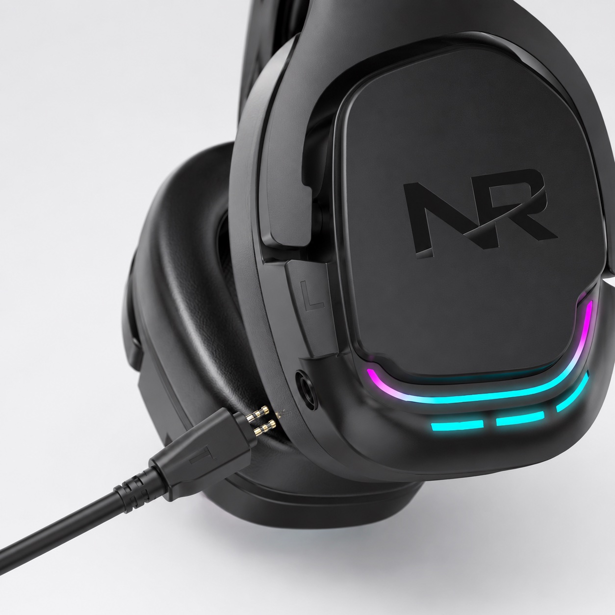 G926 RGB logo area and microphone connection detail